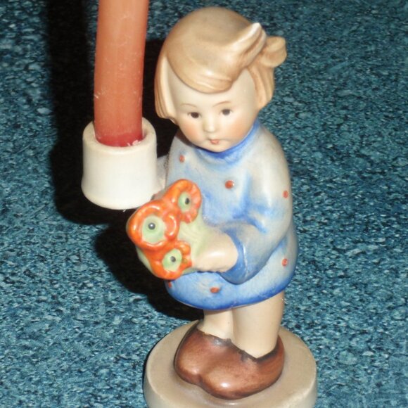 1950s "Girl With Nosegay" Goebel Hummel Figurine #I/115 TMK2 FULL BEE - GIFT! - Picture 1 of 8